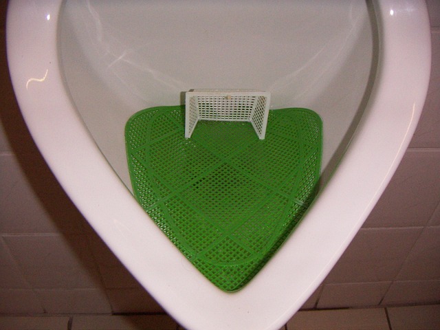 雷迪克：我们稳住了对手反扑的势头，面对不利判罚处理得当